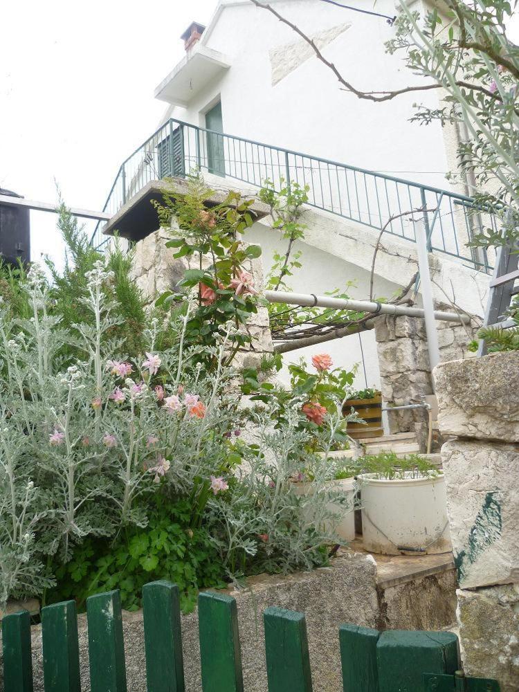 Seaview Holiday Apartments Slatine Esterno foto