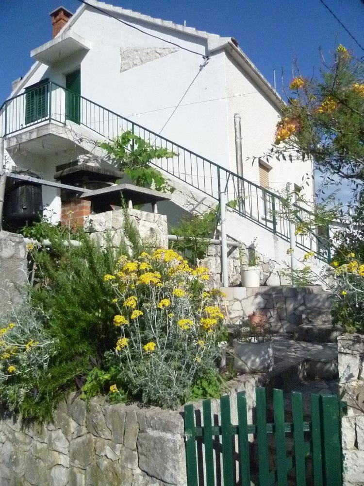 Seaview Holiday Apartments Slatine Esterno foto
