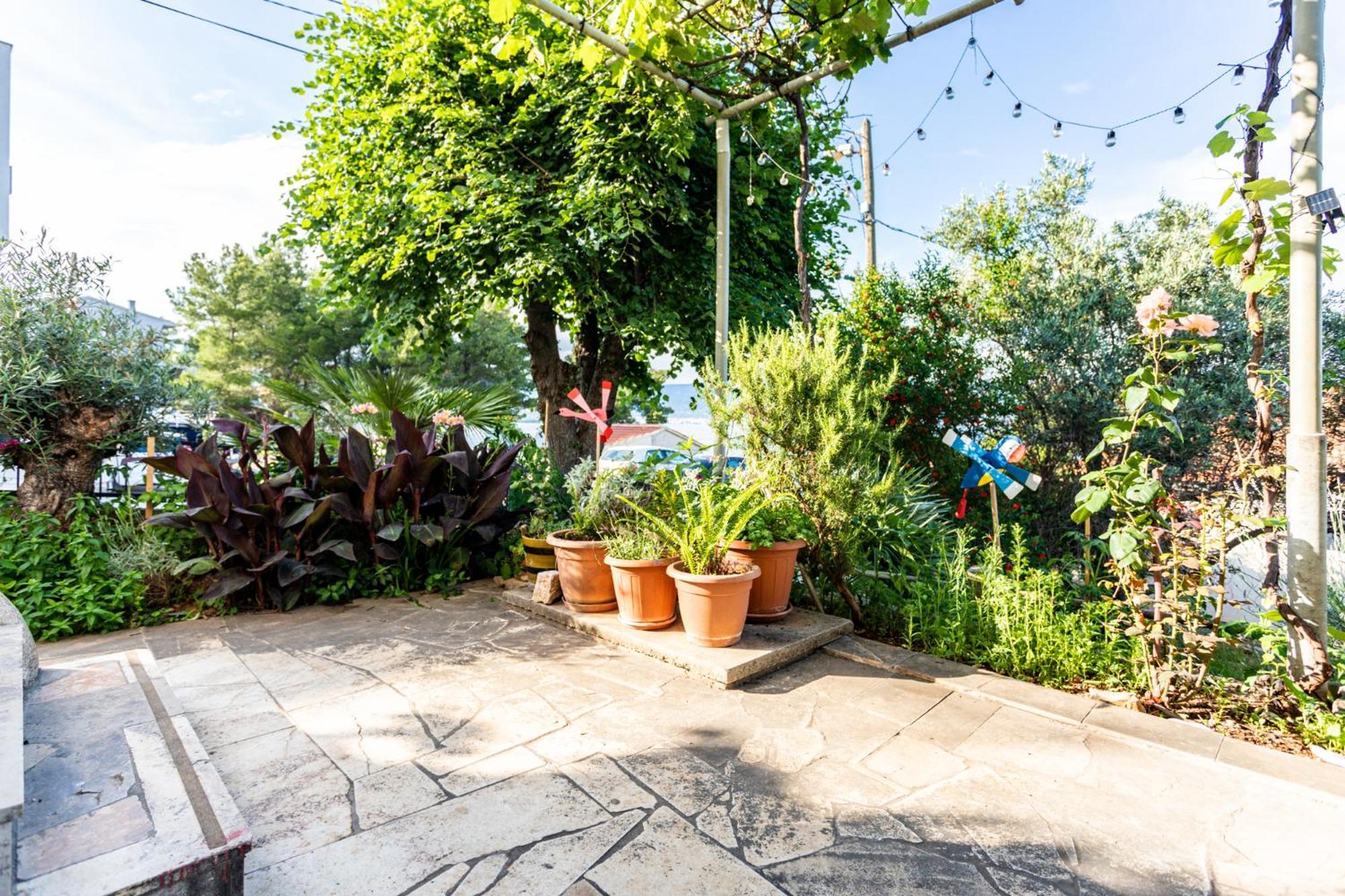 Seaview Holiday Apartments Slatine Esterno foto