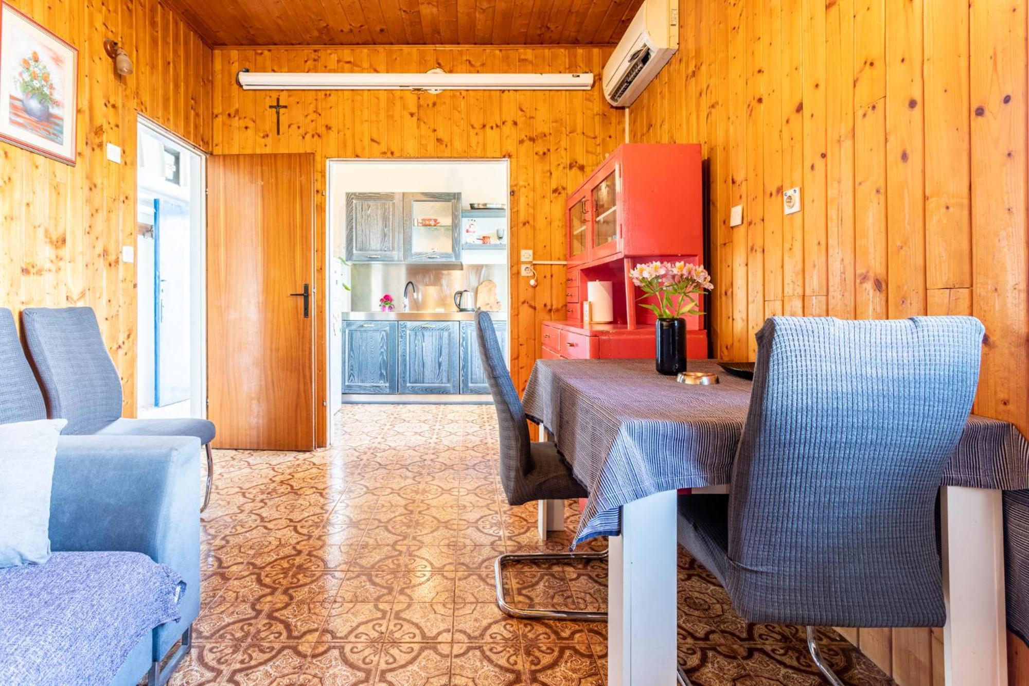 Seaview Holiday Apartments Slatine Esterno foto